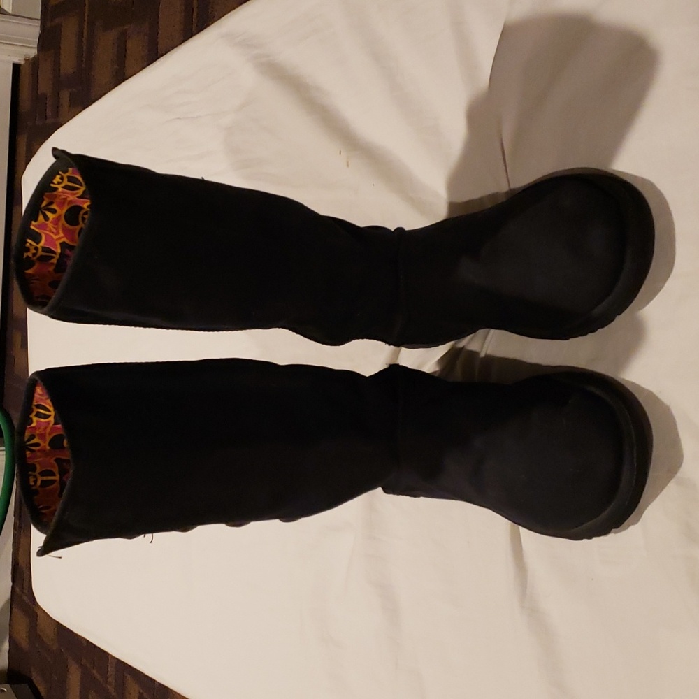 Women's UGG Black Lo Pro Marrakech Canvas Button Fold Over size 9